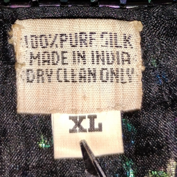 IRIDESCENT SQUINED FLORAL TOP - Picture 5 of 9